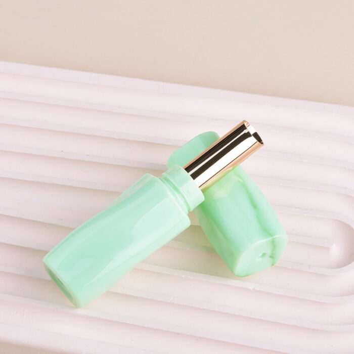 Irregular Shape Lipstick Tube – Elegant Curved Design with Customizable Finish - Image 4